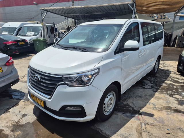 מודעת רכב יונדאי H-1 / i800