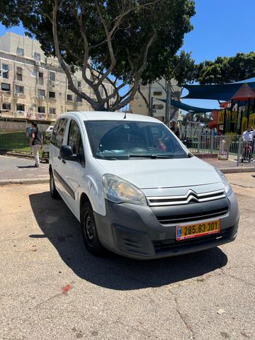 מודעת רכב סיטרואן ברלינגו
