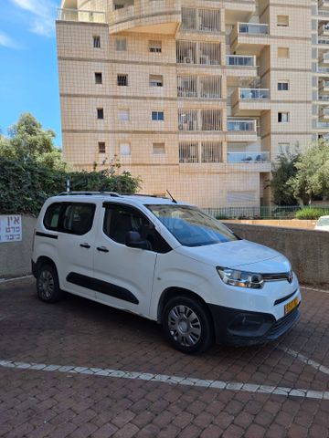 מודעת רכב טויוטה פרואייס סיטי