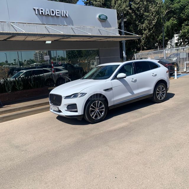 מודעת רכב יגואר F-Pace