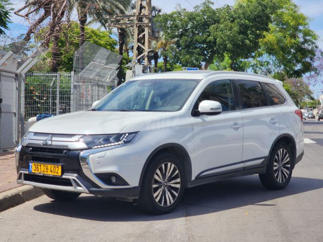 מודעת רכב מיצובישי אאוטלנדר