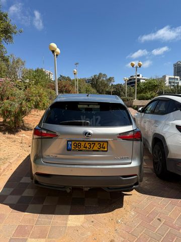 מודעת רכב לקסוס NX