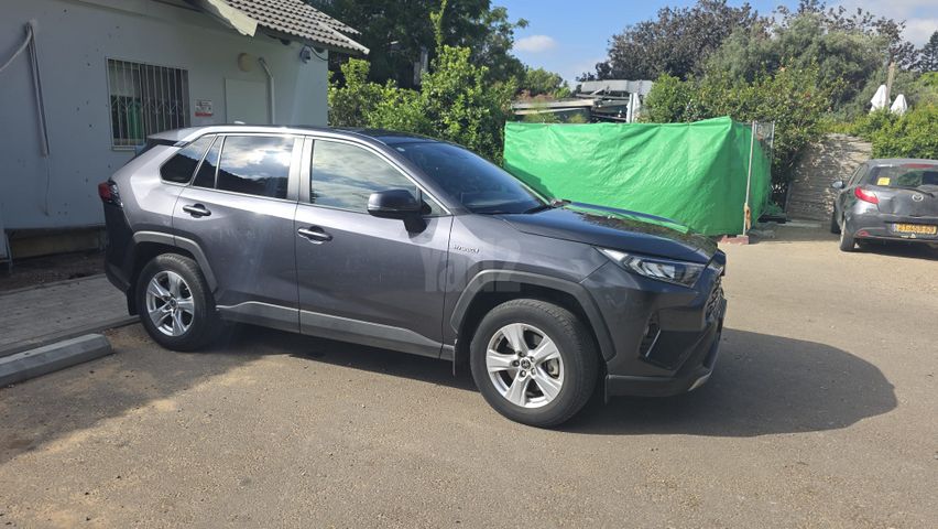 מודעת רכב טויוטה RAV4