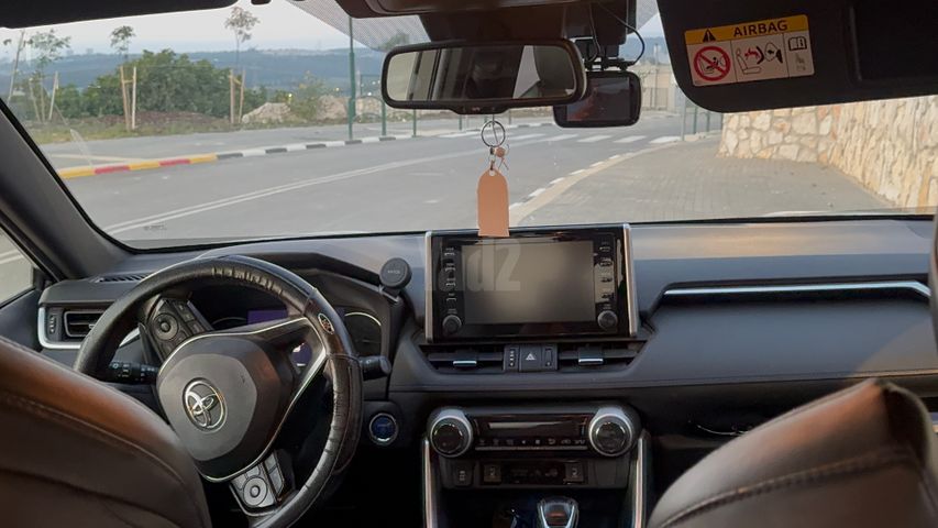 מודעת רכב טויוטה RAV4