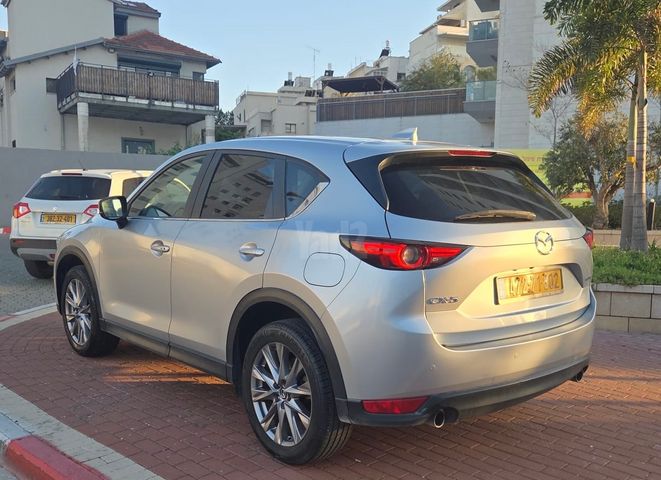 מודעת רכב מאזדה CX-5