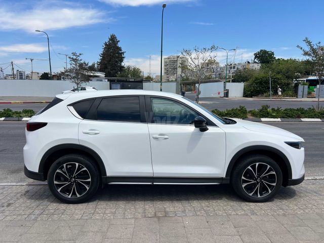 מודעת רכב מאזדה CX-5