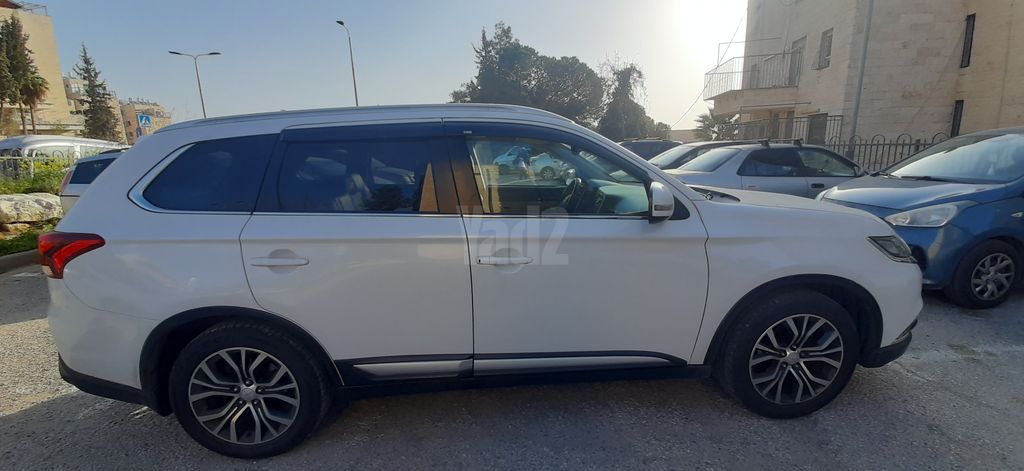 מודעת רכב מיצובישי אאוטלנדר