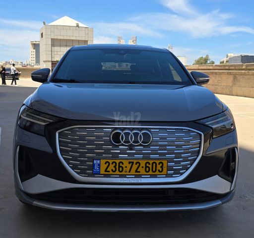 מודעת רכב אאודי Q4 e-tron 2