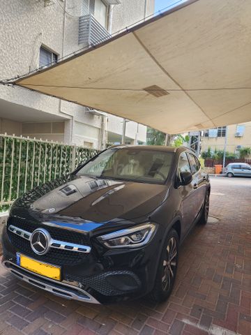 מודעת רכב מרצדס-בנץ GLA