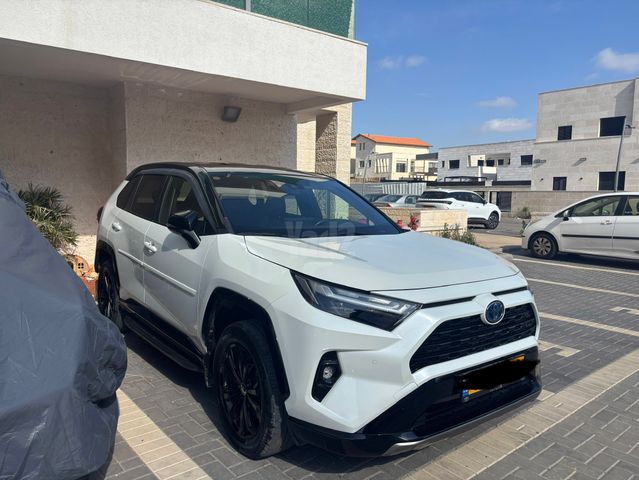מודעת רכב טויוטה RAV4