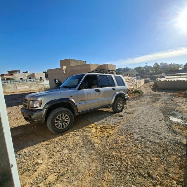 מודעת רכב איסוזו טרופר