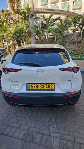 מודעת רכב מאזדה CX-30