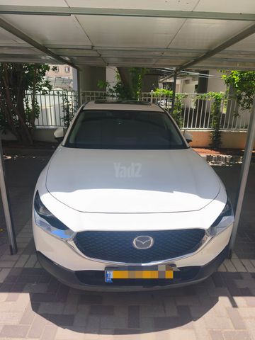 מודעת רכב מאזדה CX-30