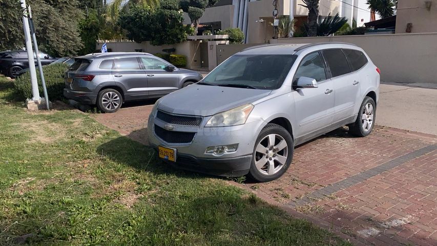 מודעת רכב שברולט טראוורס