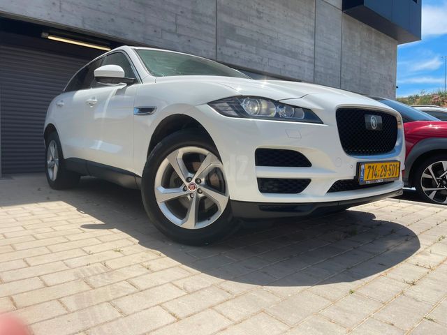 מודעת רכב יגואר F-Pace