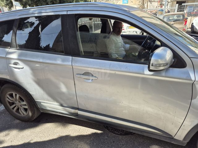 מודעת רכב מיצובישי אאוטלנדר