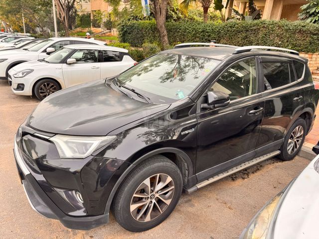 מודעת רכב טויוטה RAV4