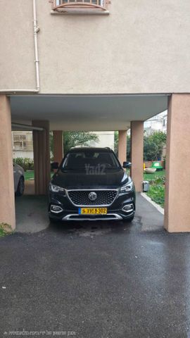 מודעת רכב אם ג'י EHS PHEV