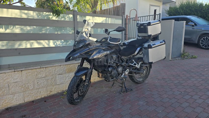 מודעת רכב בנלי TRK502X