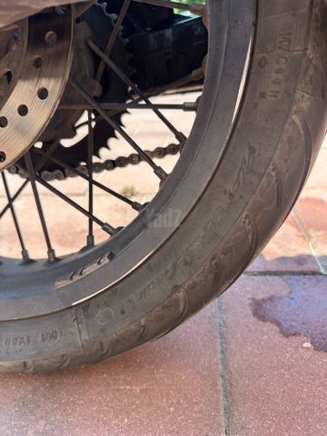 מודעת רכב הוסקוורנה SVARTPILEN 401