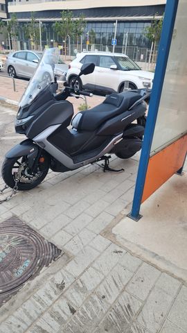 מודעת רכב סאן יאנג מקסים 400i