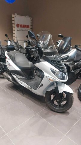 מודעת רכב סאן יאנג ג'וי רייד 200