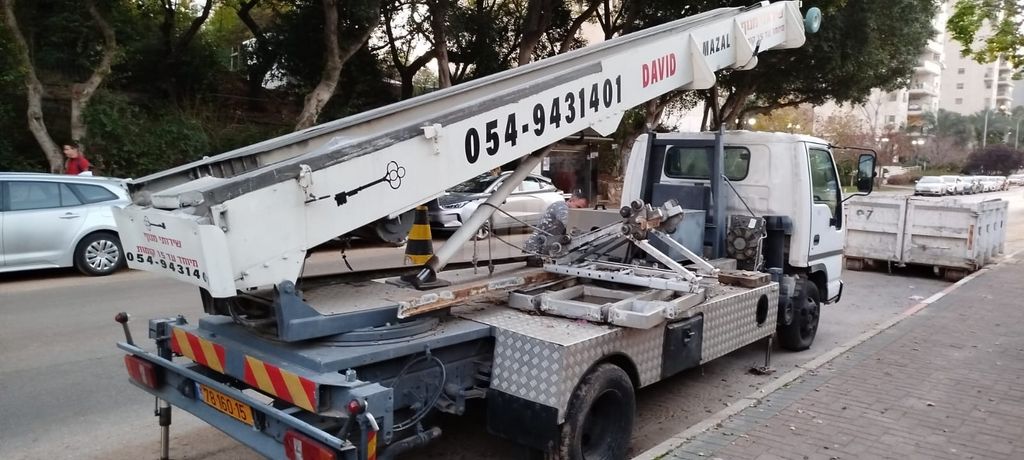 מודעת רכב מנוף