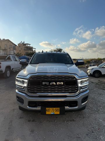 מודעת רכב דודג'
