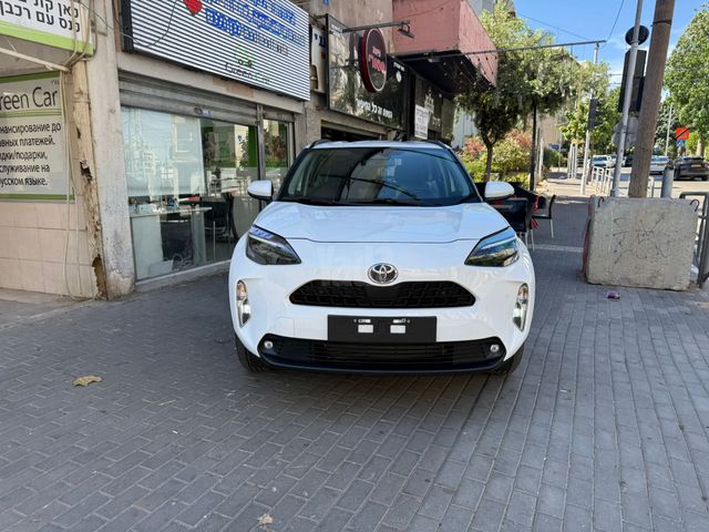 מודעת רכב טויוטה יאריס קרוס 1