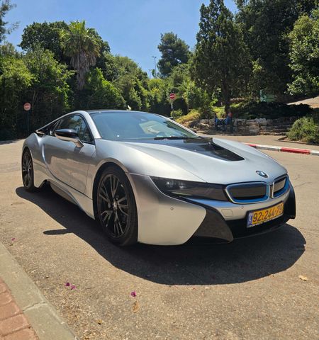 מודעת רכב ב מ וו i8 3