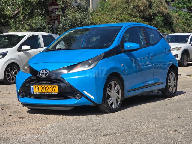 מודעת רכב טויוטה אייגו 1