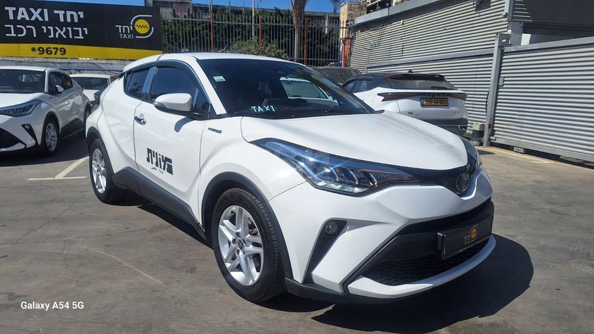 מודעת רכב טויוטה C-HR