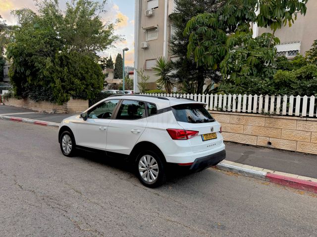 מודעת רכב סיאט ארונה 2