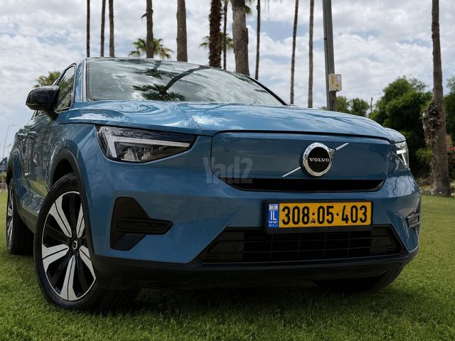 מודעת רכב וולוו C40