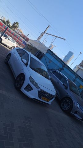מודעת רכב יונדאי איוניק