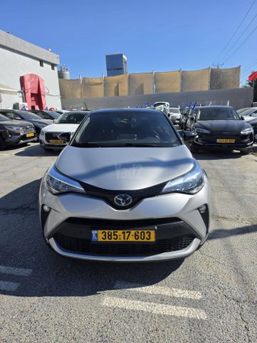 מודעת רכב טויוטה C-HR 1