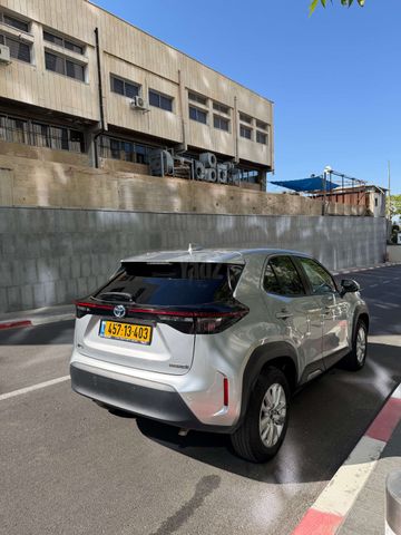 מודעת רכב טויוטה יאריס קרוס