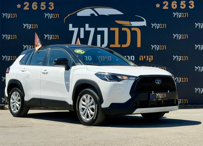מודעת רכב טויוטה קורולה קרוס