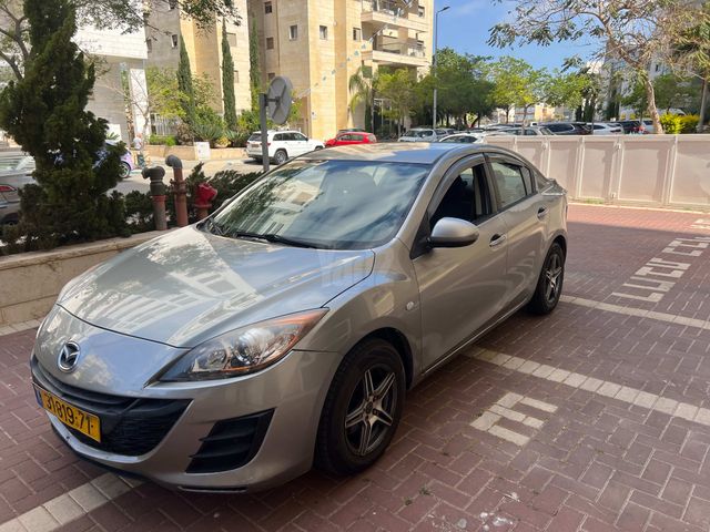 מודעת רכב מאזדה 3