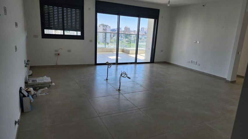 ירושלים 4