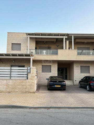 לוי אשכול 34