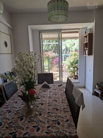 טריפלקס למכירה בירושלים — 5
