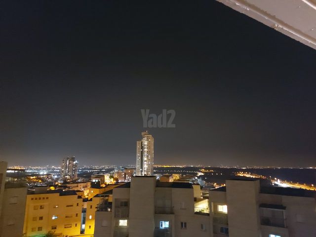 ירח אב 13