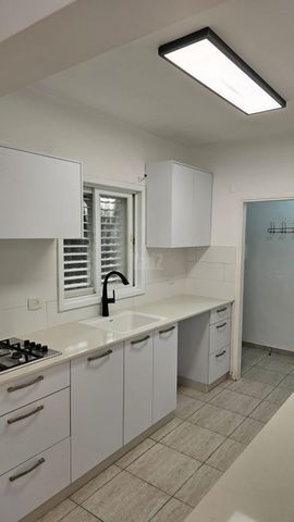 דרך בן גוריון 241