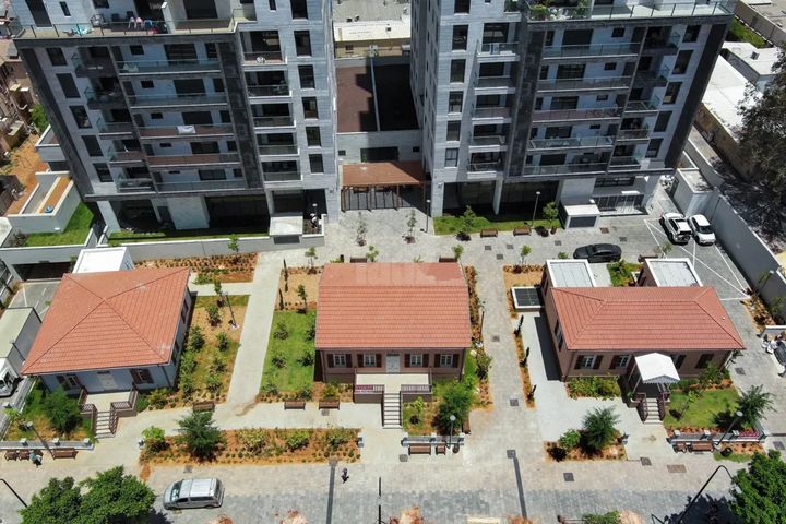 דרך זאב ז'בוטינסקי 10