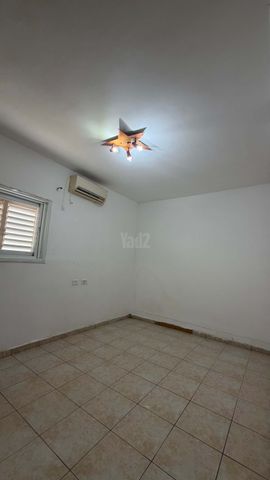 הראשונים 1