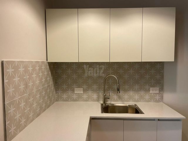 יוסף 42