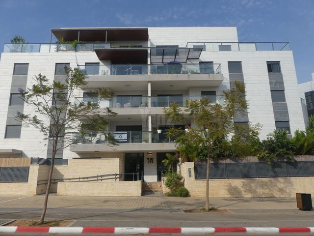 הרב שלום שבזי 195