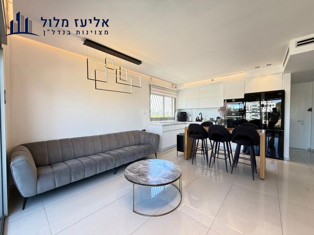 דניאל 