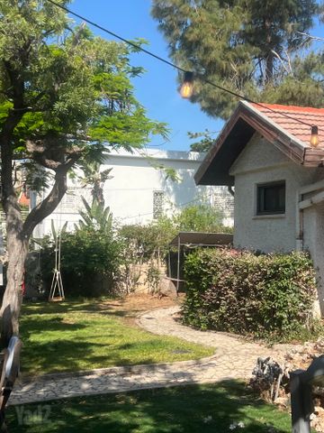 בית פרטי/ קוטג' למכירה בתל אביב יפו (תיווך) — 2